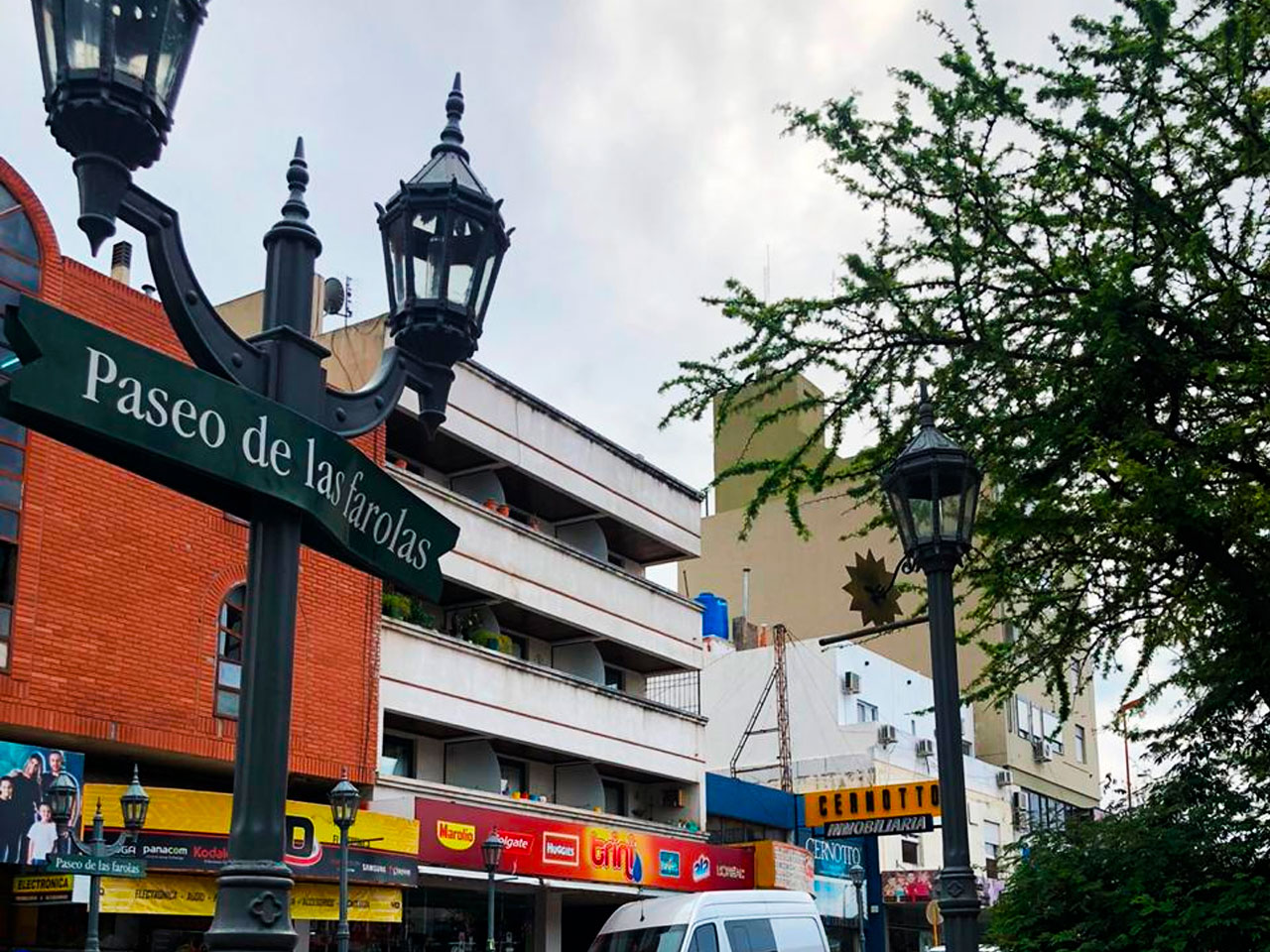 Paseo de las Farolas en Carlos Paz